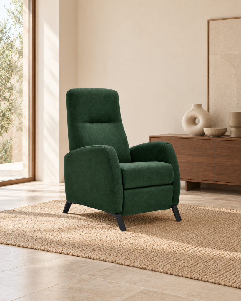 Sillón Mistral en un salón contemporáneo